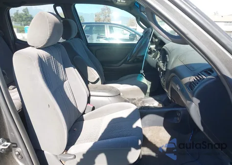 2005 Toyota Tundra Sr5 V8 z USA, uszkodzony, nr VIN 5TBET341X5S473077